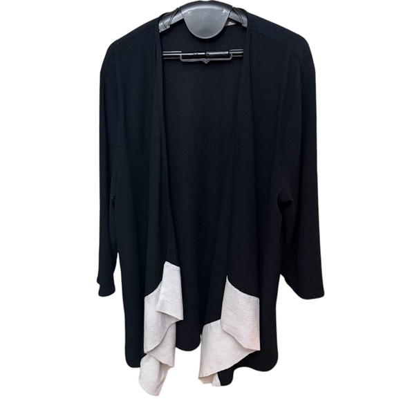 Travelers Collection Chico's Textured Cardigan Black & White Color Block Size 20 - Picture 1 of 4